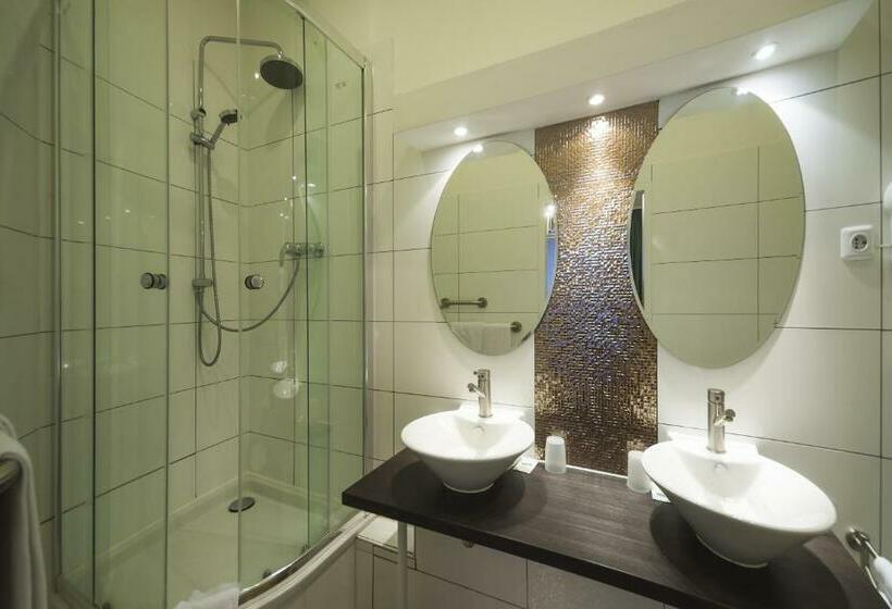 غرفة سوبيريور, Am Berg