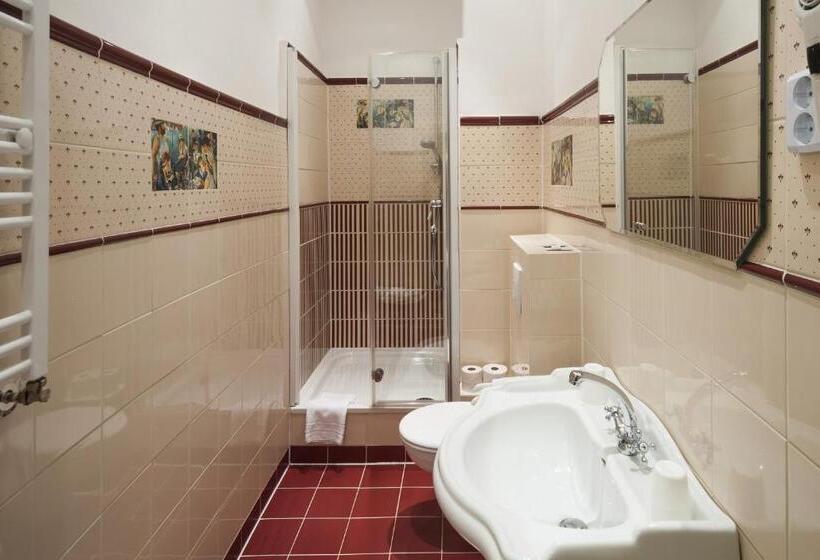 غرفة سوبيريور, Am Berg