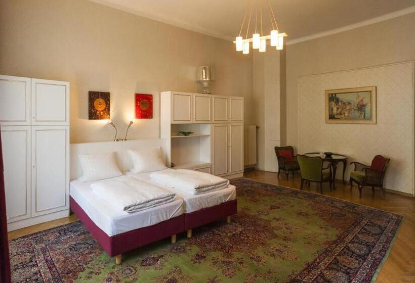 غرفة سوبيريور, Am Berg