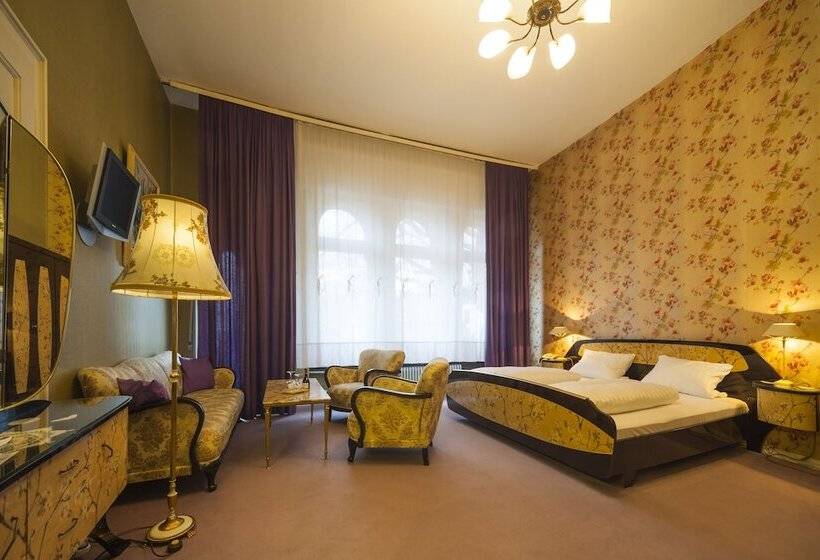 غرفة سوبيريور, Am Berg