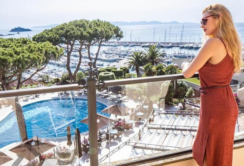 سوییت سوپریور با چشمانداز دریا, Cala Del Porto Punta Ala