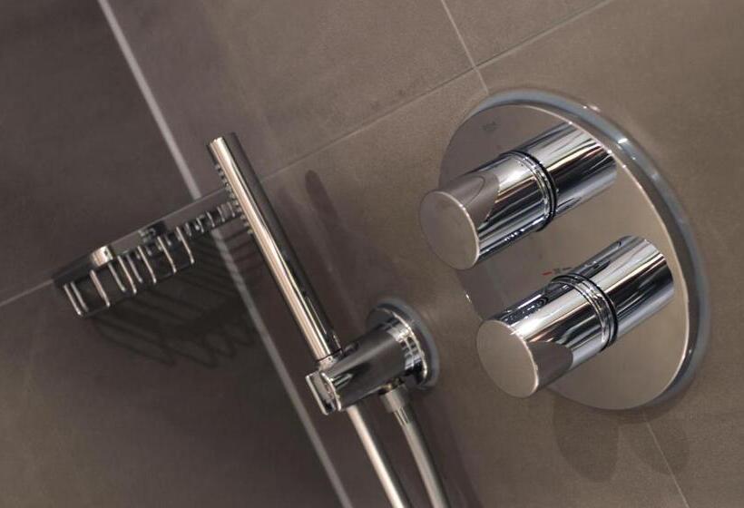 חדר קומפורט, Blue Mansion