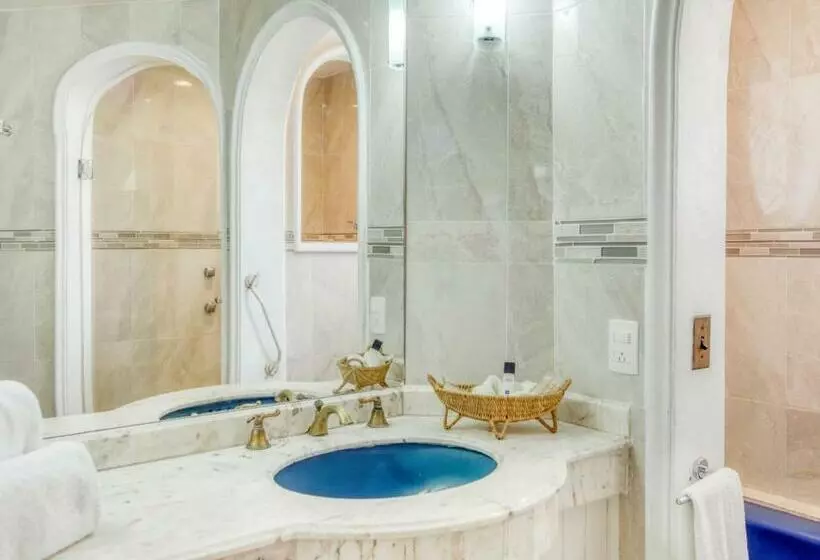 デラックスルーム, Capital O Gran Hotel Campestre