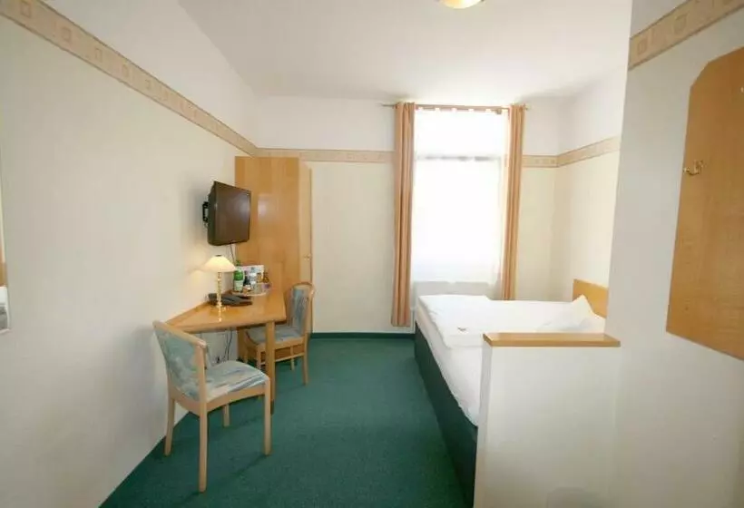 Standard Yhden Hengen Huone, Classic Inn