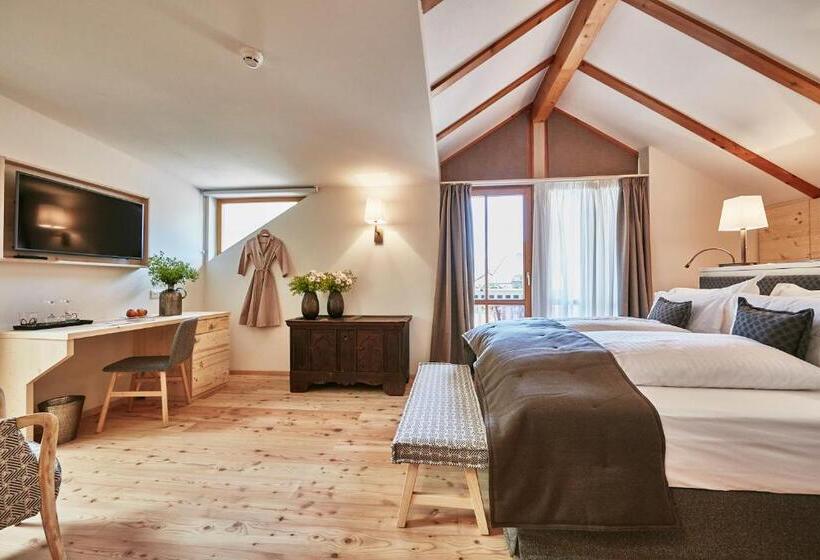 高级大房间, Goldene Rose Karthaus A Member Of Small Luxury Hotels Of The World