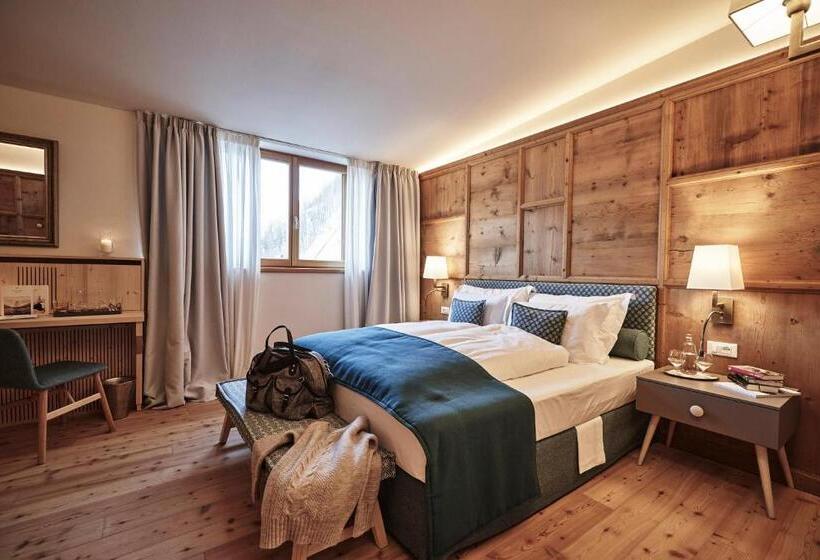 高级大房间, Goldene Rose Karthaus A Member Of Small Luxury Hotels Of The World