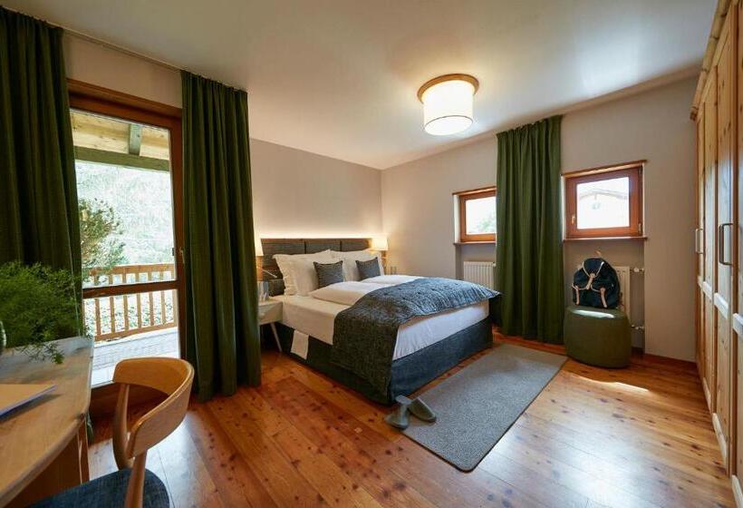 Люкс, Goldene Rose Karthaus A Member Of Small Luxury Hotels Of The World