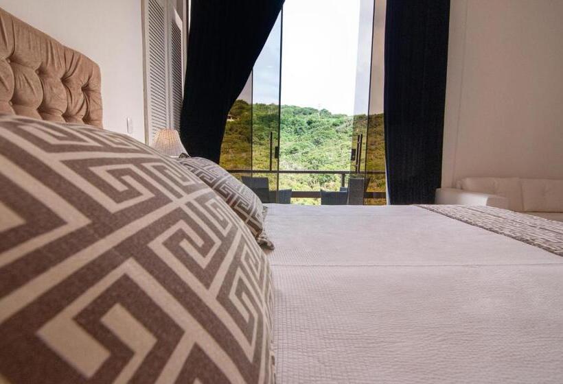 スーペリアースイート, Greco