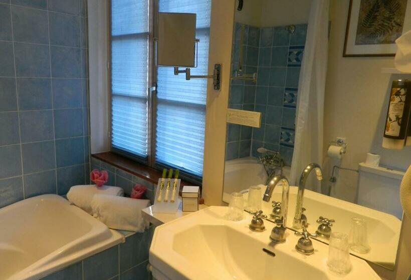 Номер Стандарт, L Hostellerie Du Château