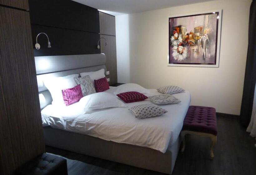 Люкс Комфорт, L Hostellerie Du Château