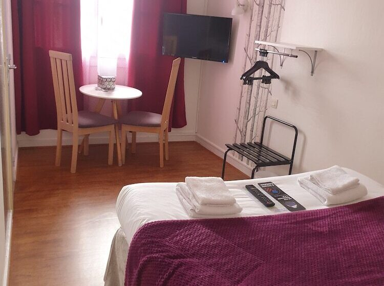 חדר סטנדרט יחיד, Hôtel Le Petit Billot