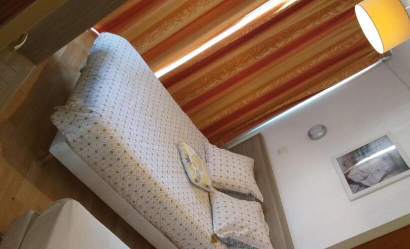 Номер Стандарт Трехместный, Hôtel Pacific