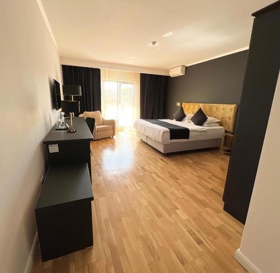 חדר דלוקס עם מרפסת, Krystal Boutique Mansion