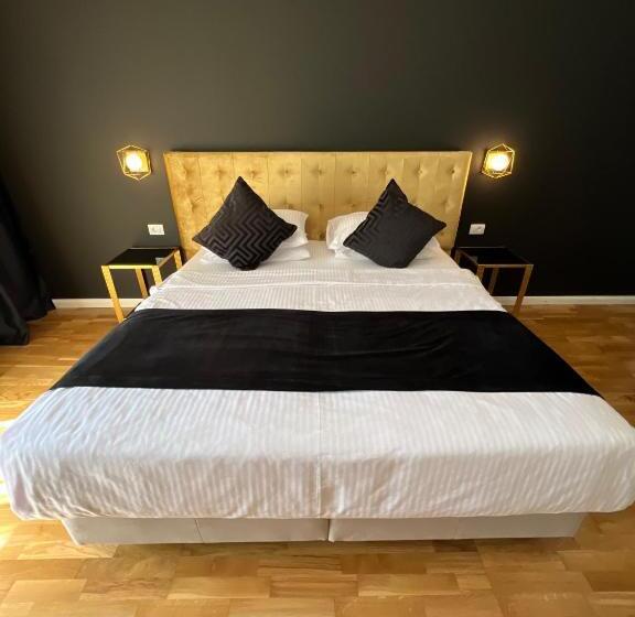 חדר דלוקס עם מרפסת, Krystal Boutique Mansion