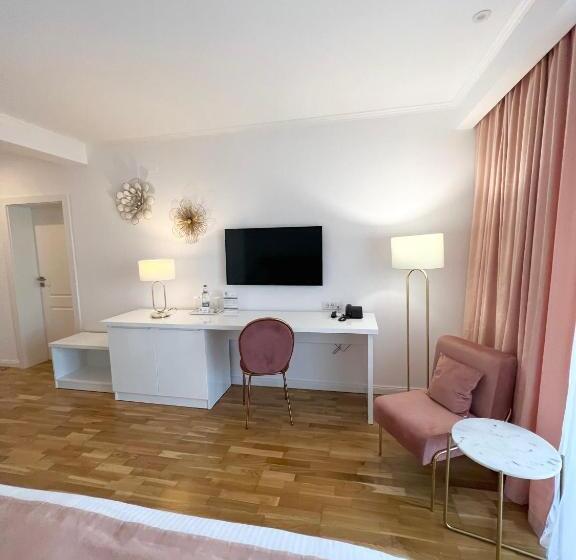 חדר דלוקס נוף לגינה, Krystal Boutique Mansion