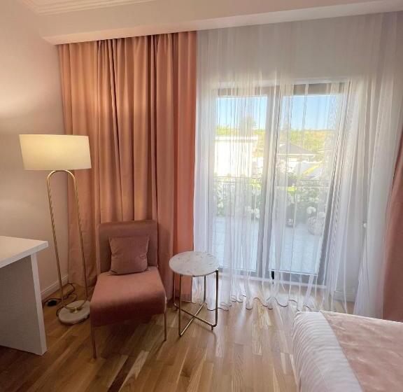 חדר דלוקס נוף לגינה, Krystal Boutique Mansion