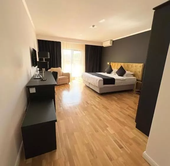 آپارتمان 1 خوابه با تراس, Krystal Boutique Mansion