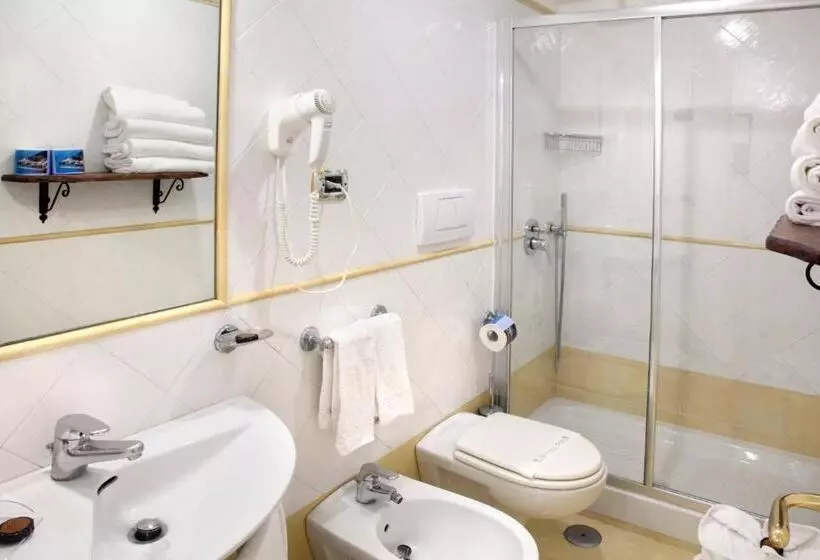 コンフォートルーム, Albergo L Antico Convitto