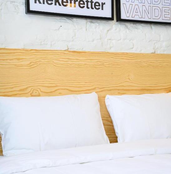 اتاق استاندارد, La Grande Cloche