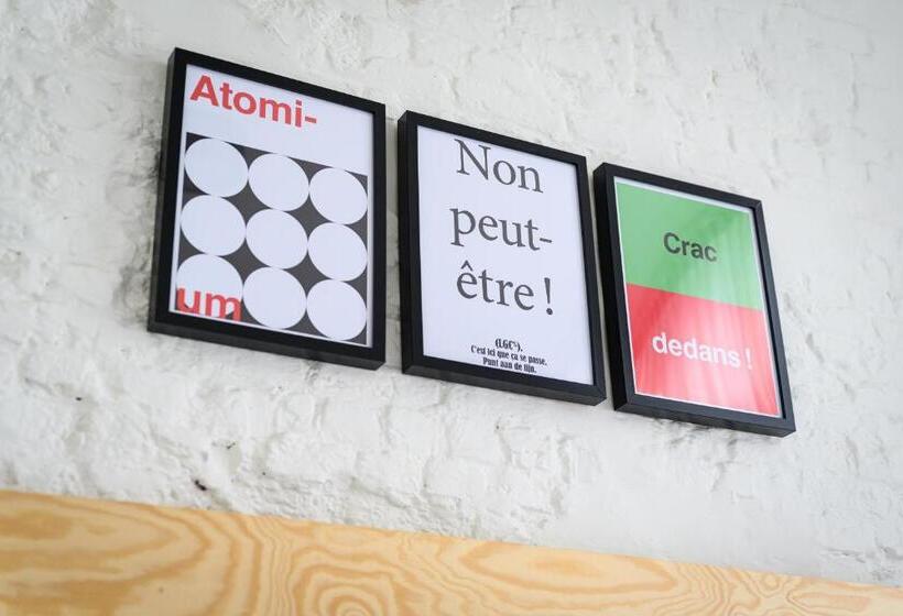 اتاق استاندارد, La Grande Cloche