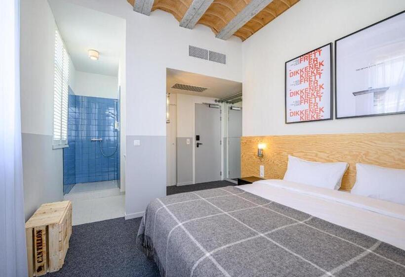 اتاق استاندارد, La Grande Cloche