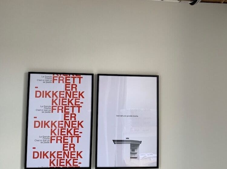 اتاق استاندارد, La Grande Cloche