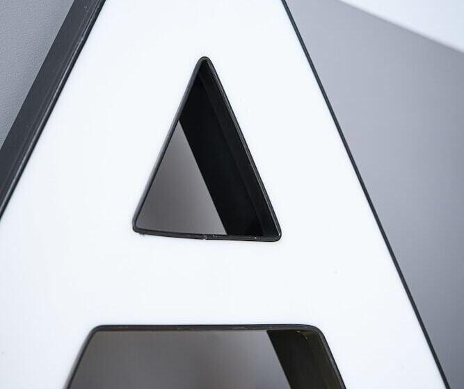 اتاق استاندارد, La Grande Cloche