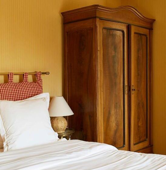 Классический Номер, Les Prés D'ondine