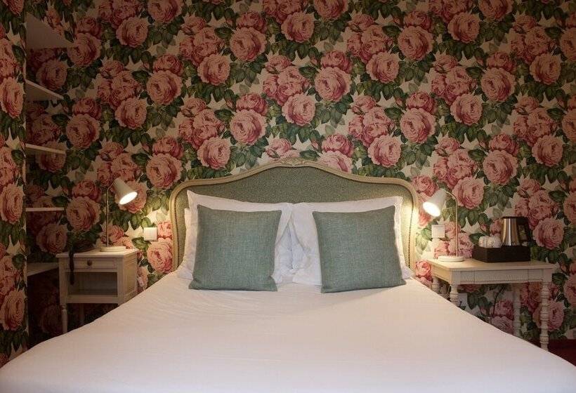 Классический Номер, Les Prés D'ondine