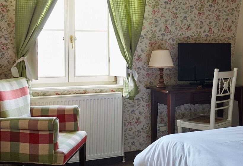 Классический Номер, Les Prés D'ondine