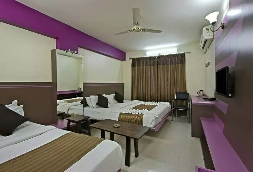 Chambre Triple Deluxe, Mannars Residency