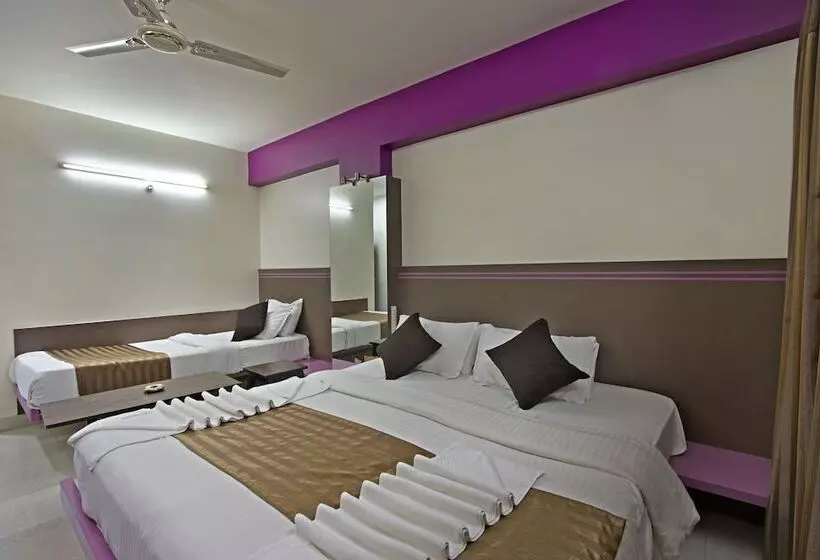 Chambre Triple Deluxe, Mannars Residency