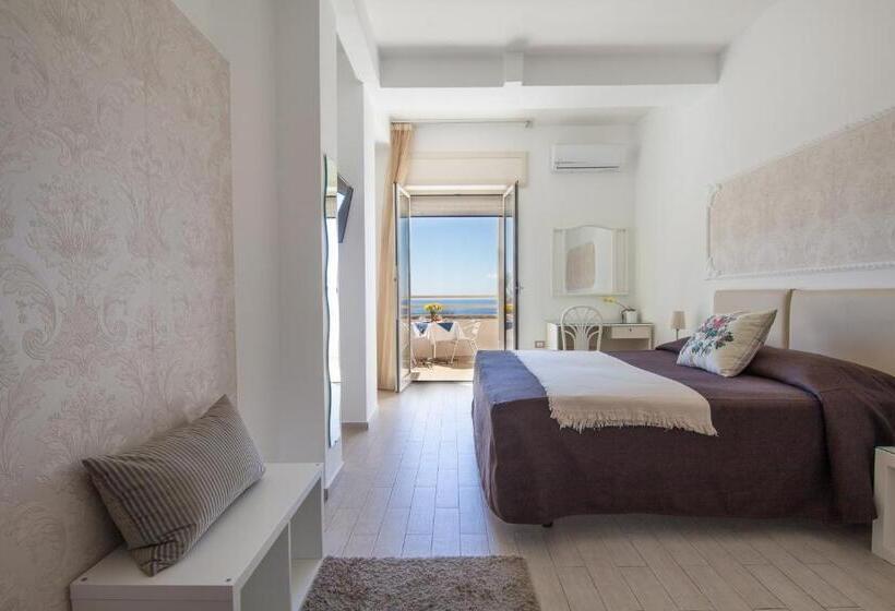 غرفة قياسية مطلّة علي البحر, Mini Hotel   Angolo Di Paradiso