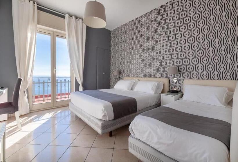 Triple Room Sea View, Mini Hotel   Angolo Di Paradiso