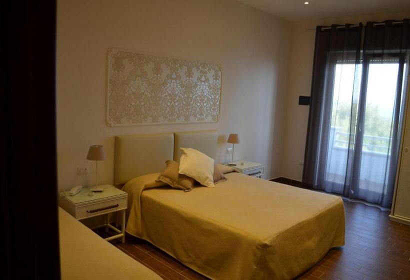 غرفة قياسية رباعية مطلة على البحر, Mini Hotel   Angolo Di Paradiso