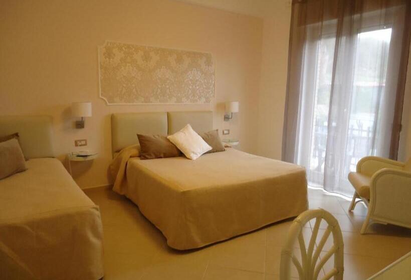 غرفة قياسية ثلاثية, Mini Hotel   Angolo Di Paradiso