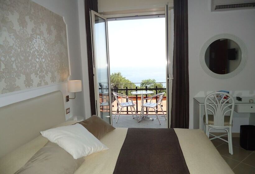 غرفة قياسية مطلّة علي البحر, Mini Hotel   Angolo Di Paradiso