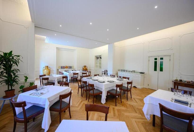 اتاق استاندارد سه نفره, Moderno