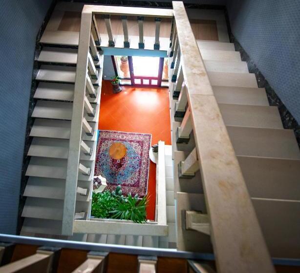 اتاق خانوادگی, Moderno