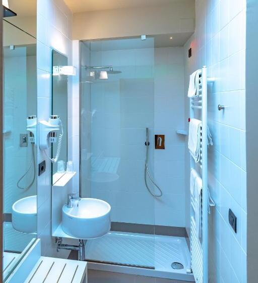 اتاق سوپریور چهار تخته, Moderno