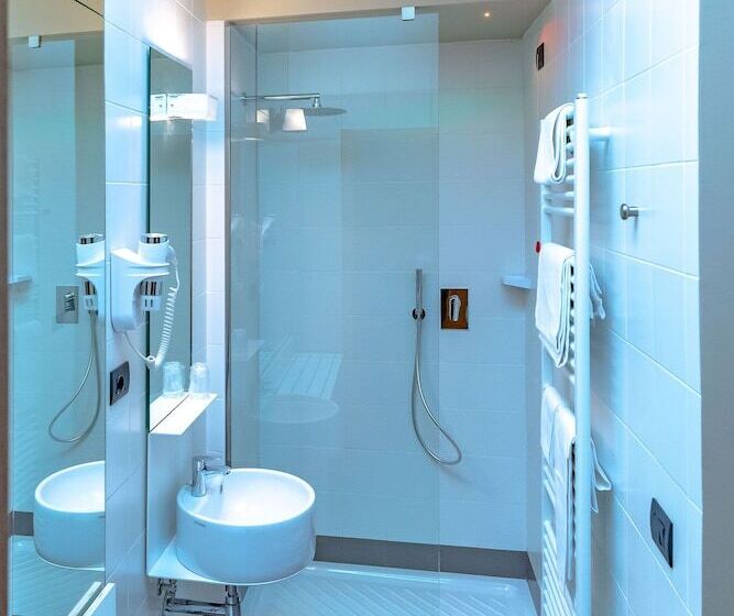 اتاق سوپریور چهار تخته, Moderno