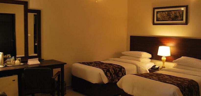 디럭스 룸, One Bahawalpur