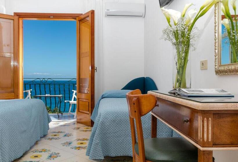 Triple Room Sea View, Pupetto