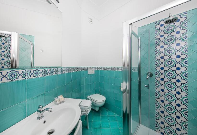 Triple Room Sea View, Pupetto