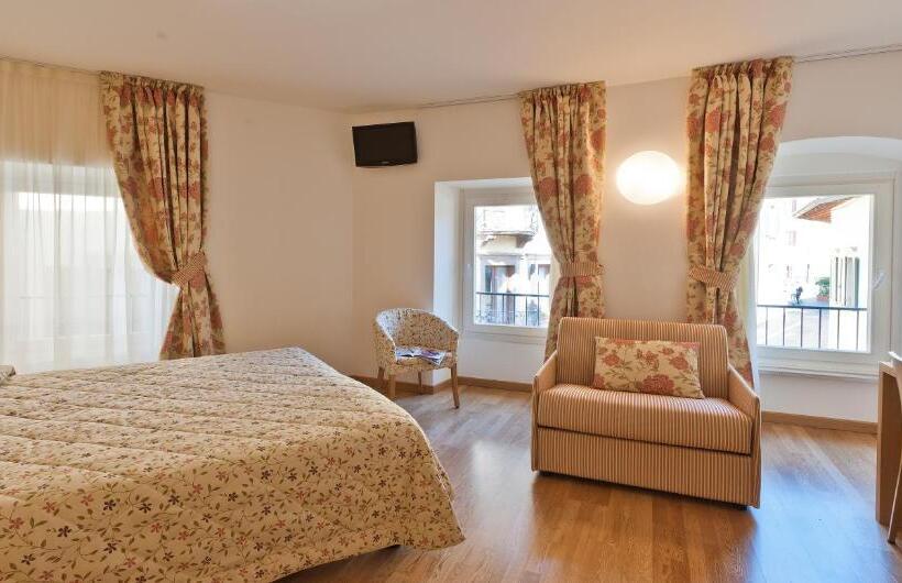 חדר סופריור, Romanda