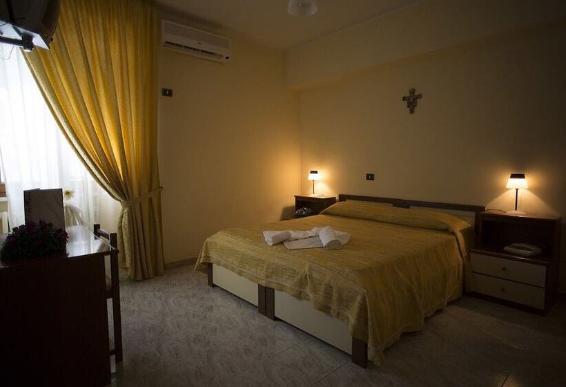 Номер Стандарт Трехместный, Terme Di Rapolla