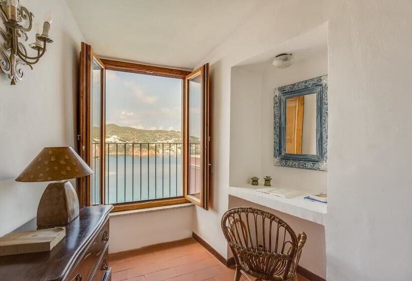 オーシャンビュースタンダードルーム, Torre Dei Borboni