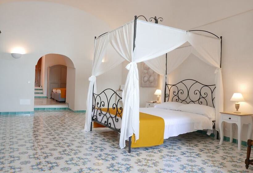 スイート（家族用）, Torre Dei Borboni