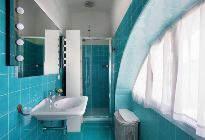 １ベッドルームペントハウスアパート, Torre Dei Borboni