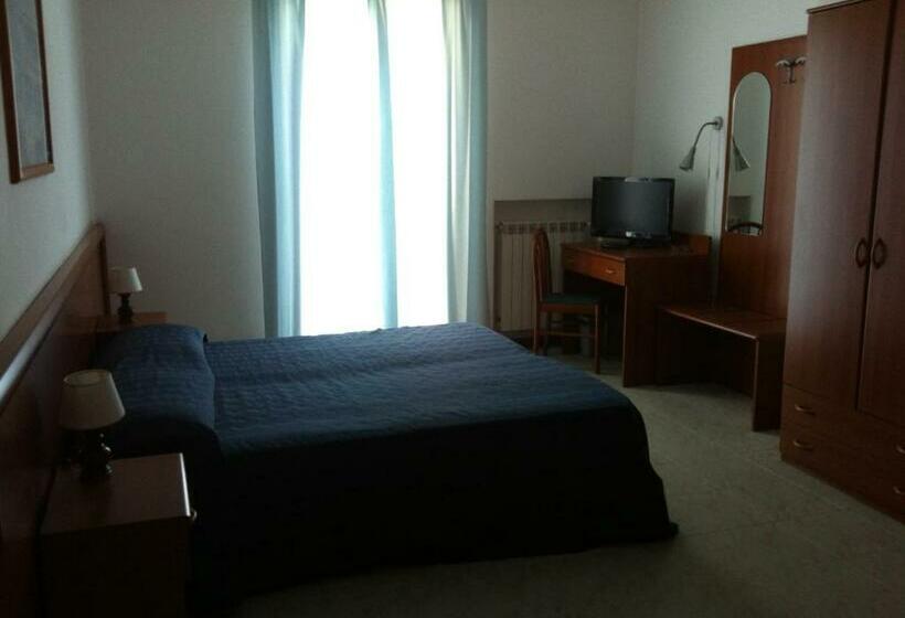 חדר סטנדרט לארבעה, Ulivo